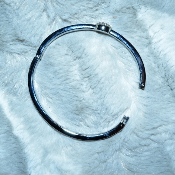 Michael Kors hinge bracelet/earrings set - Picture 5 of 6